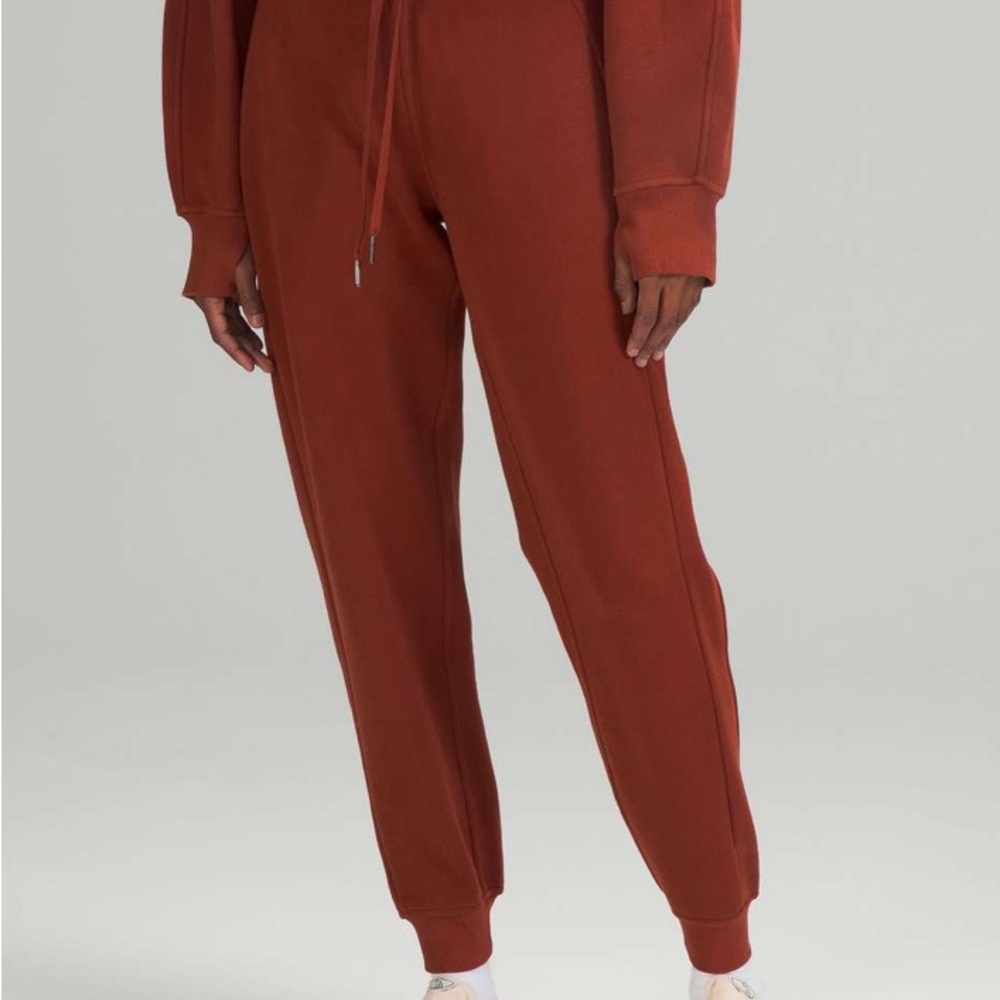 Lululemon scuba HR jogger NWT size 6